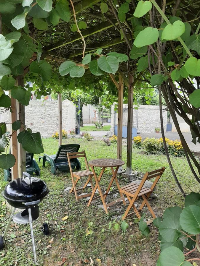 Bel Appartement Renove Dans Maison Bigourdane Pouzac Экстерьер фото
